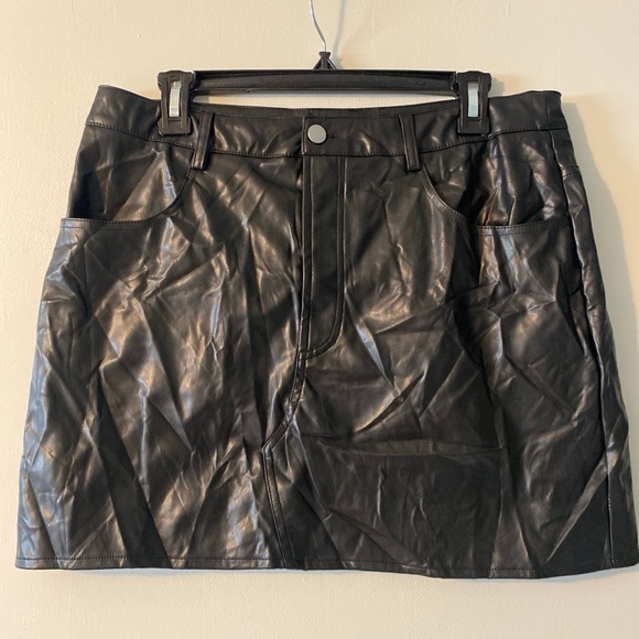 Cupshe Dresses & Skirts - Cupshe Black Faux Leather Mini Skirt